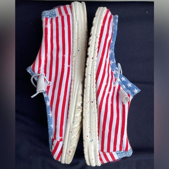 Wally Patriotic Stars and Stripes Hey Dude 13 - Picture 8 of 13